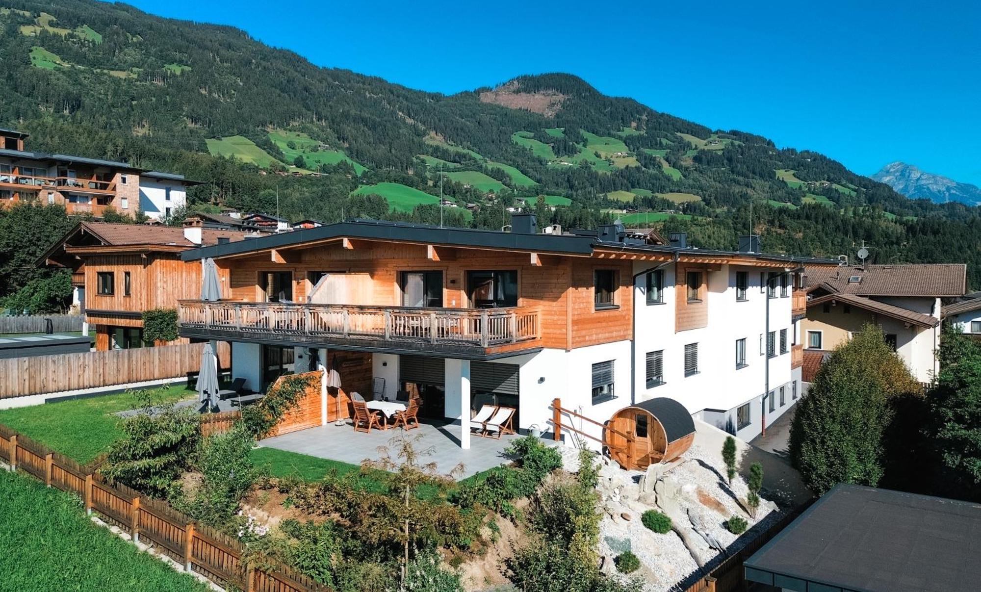 Zillerheart - Balcony Und Car Park By Alpenluxus Appartements Fügen Εξωτερικό φωτογραφία